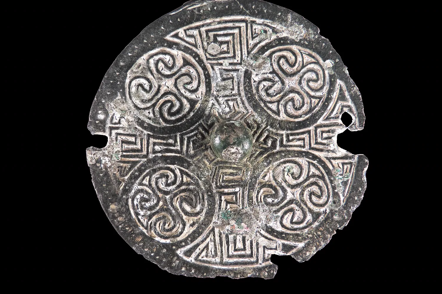 Pendentif en argent au motif entrelacé médiéval